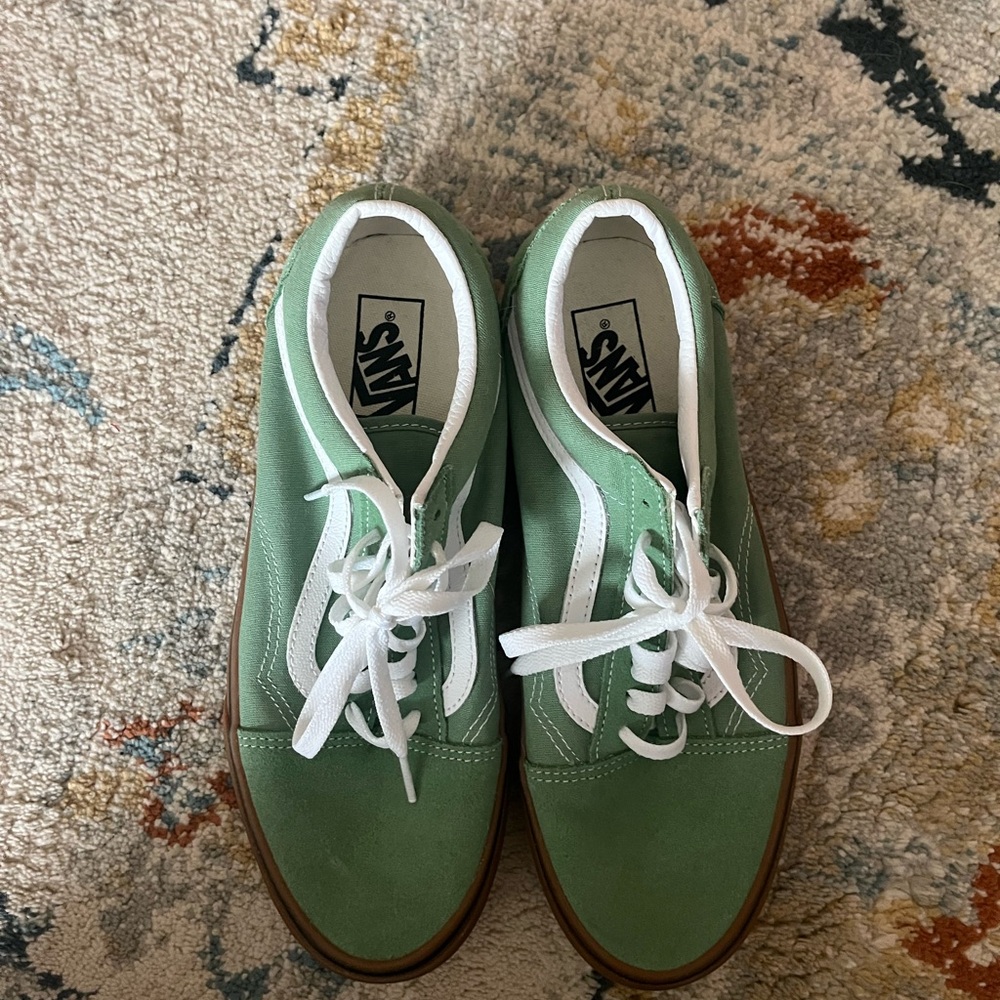 Vans - Picture 5 of 6